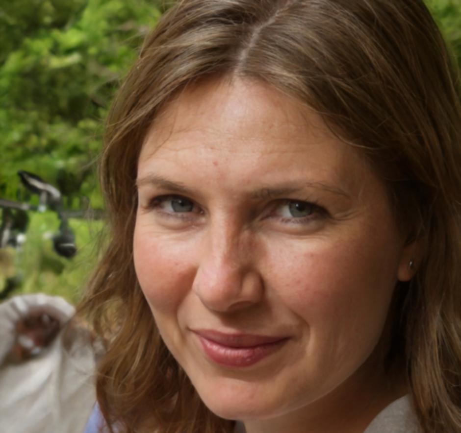 Porträt einer Digital-Marketing-Managerin